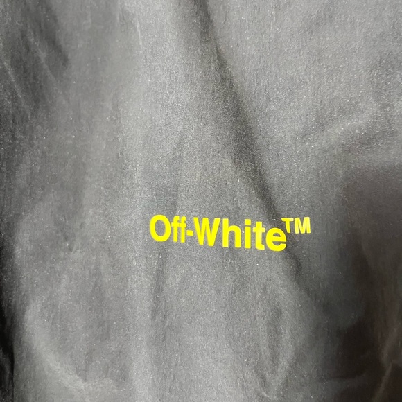 Off White Men’s Shorts - Picture 2 of 9